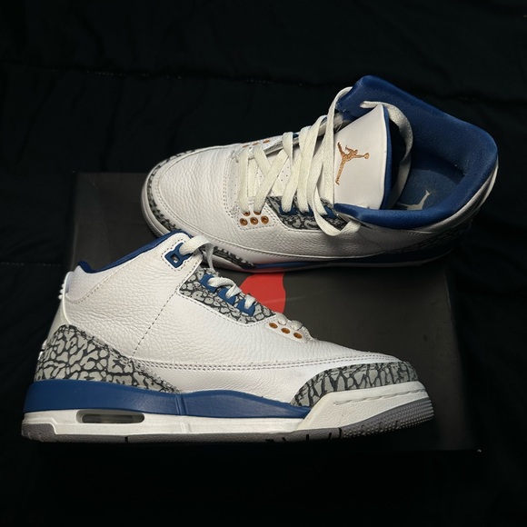 Air Jordan 3 Sneakers - Picture 1 of 4